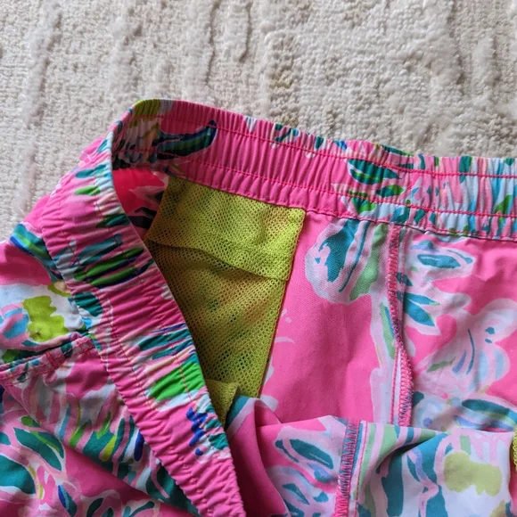 Lilly Pulitzer Runaround Shorts - Picture 2 of 6